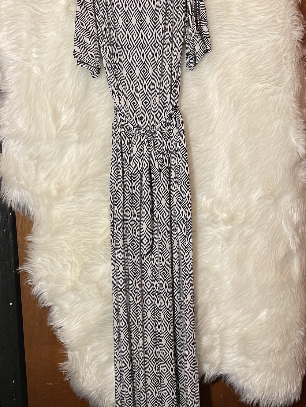 Black & White Geometric Maxi Dress - Classic Women's Style